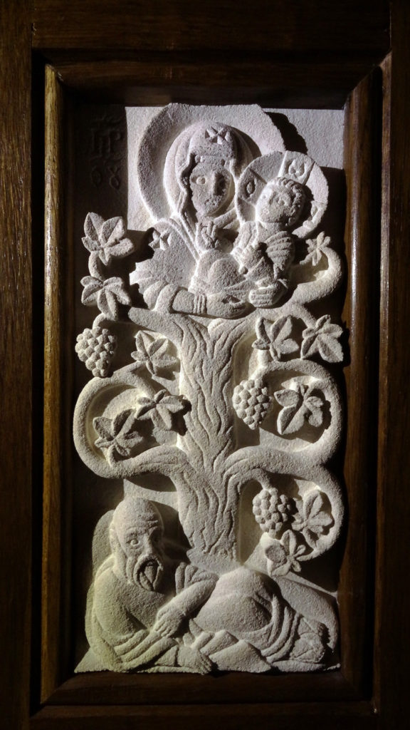 Bas-relief vigne de Jessé mère de Dieu calcaire saint maximin
